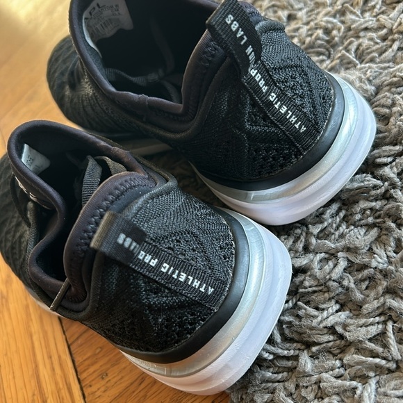 Women's APL Techloom Phantom Sneaker Black Metallic Silver Size 7 - Picture 6 of 10